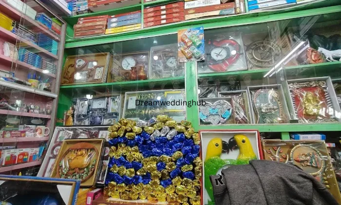 Dulux Gift  Season Centre